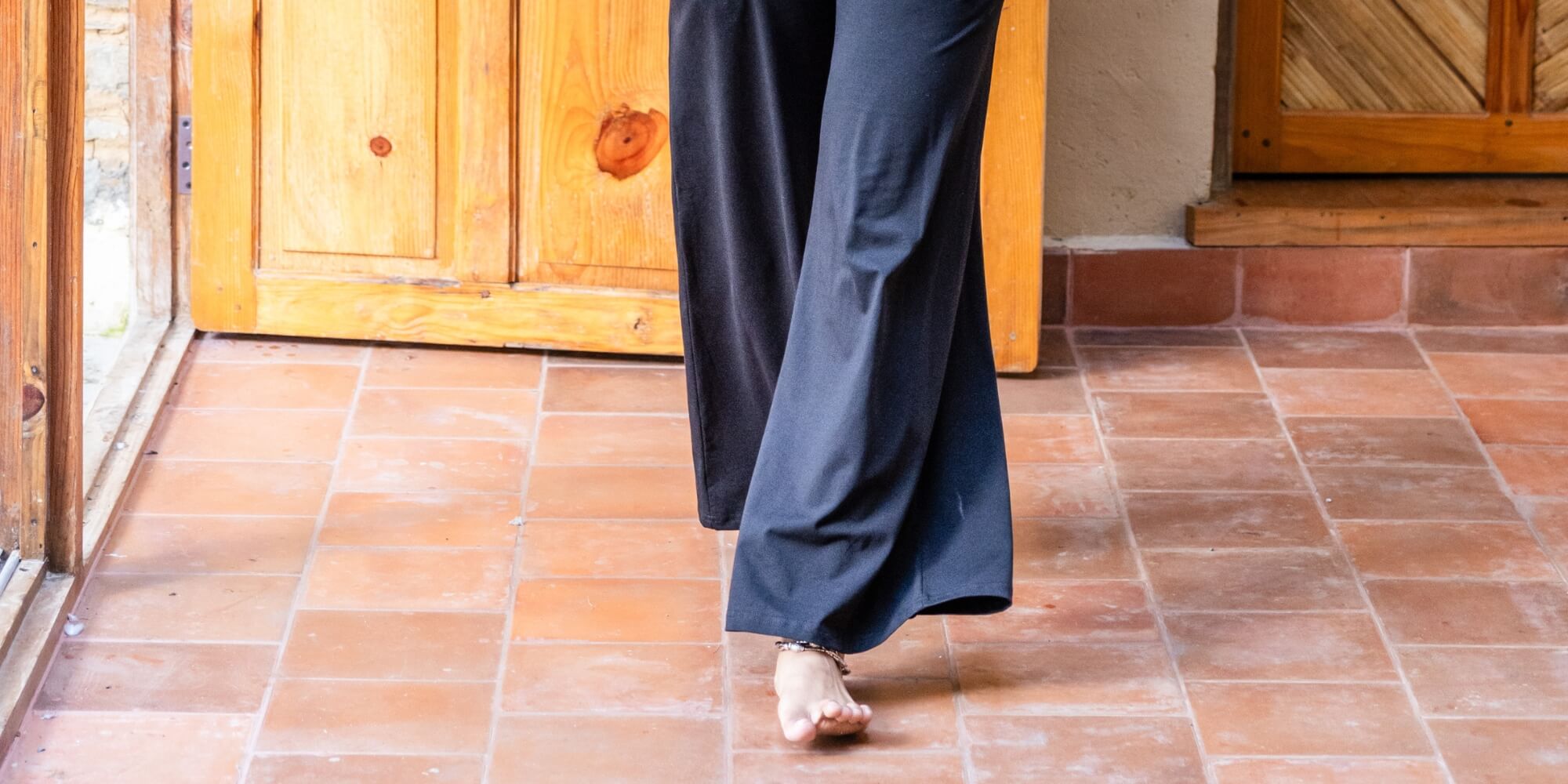 Surya organic cotton turn over waistband yoga pants for women