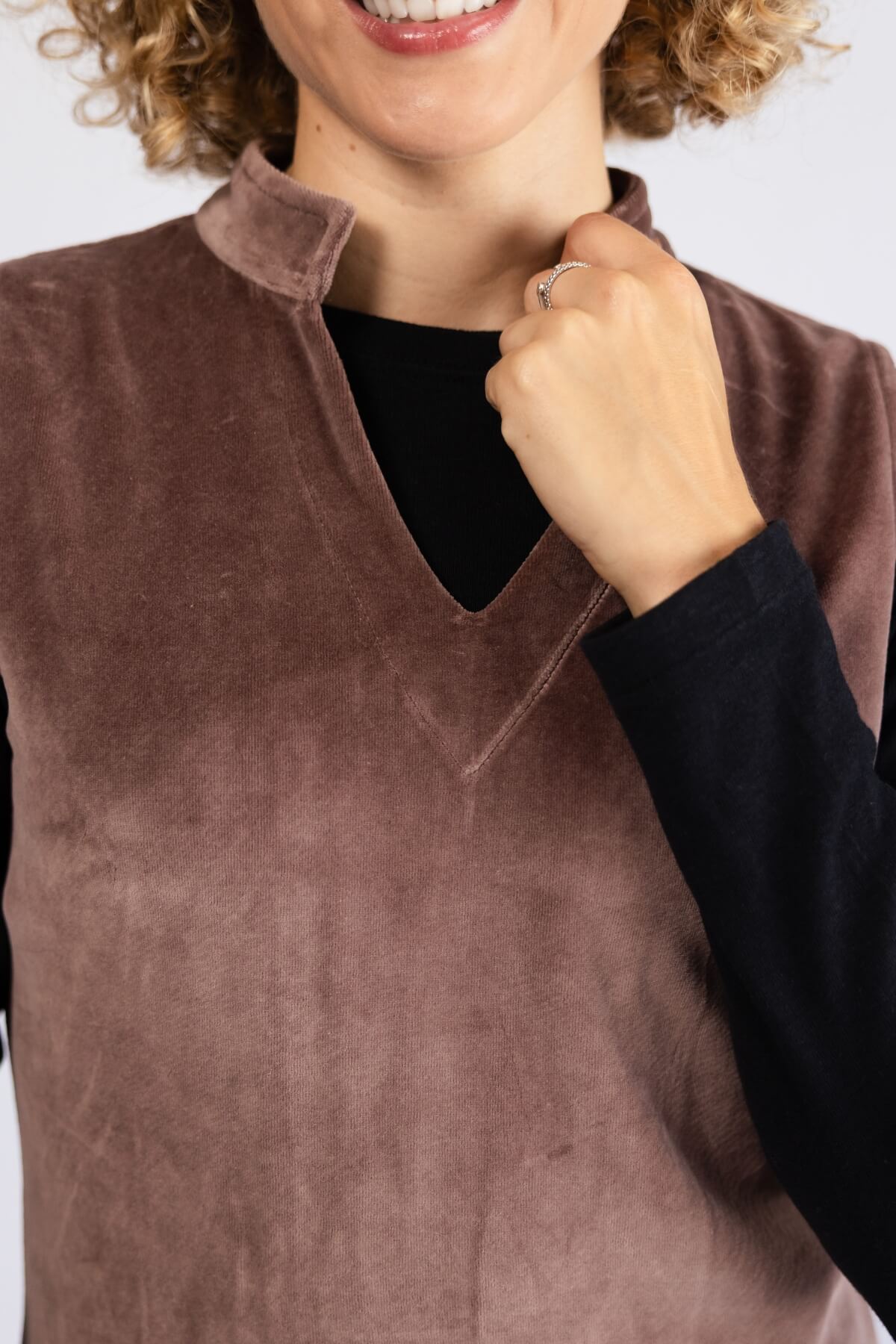 Surya Organic Cotton Velvet Pinafore - neckline detail