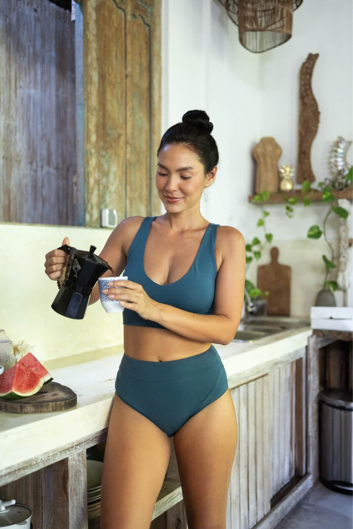 Organic cotton high waisted underwear for Women - flattering and practical