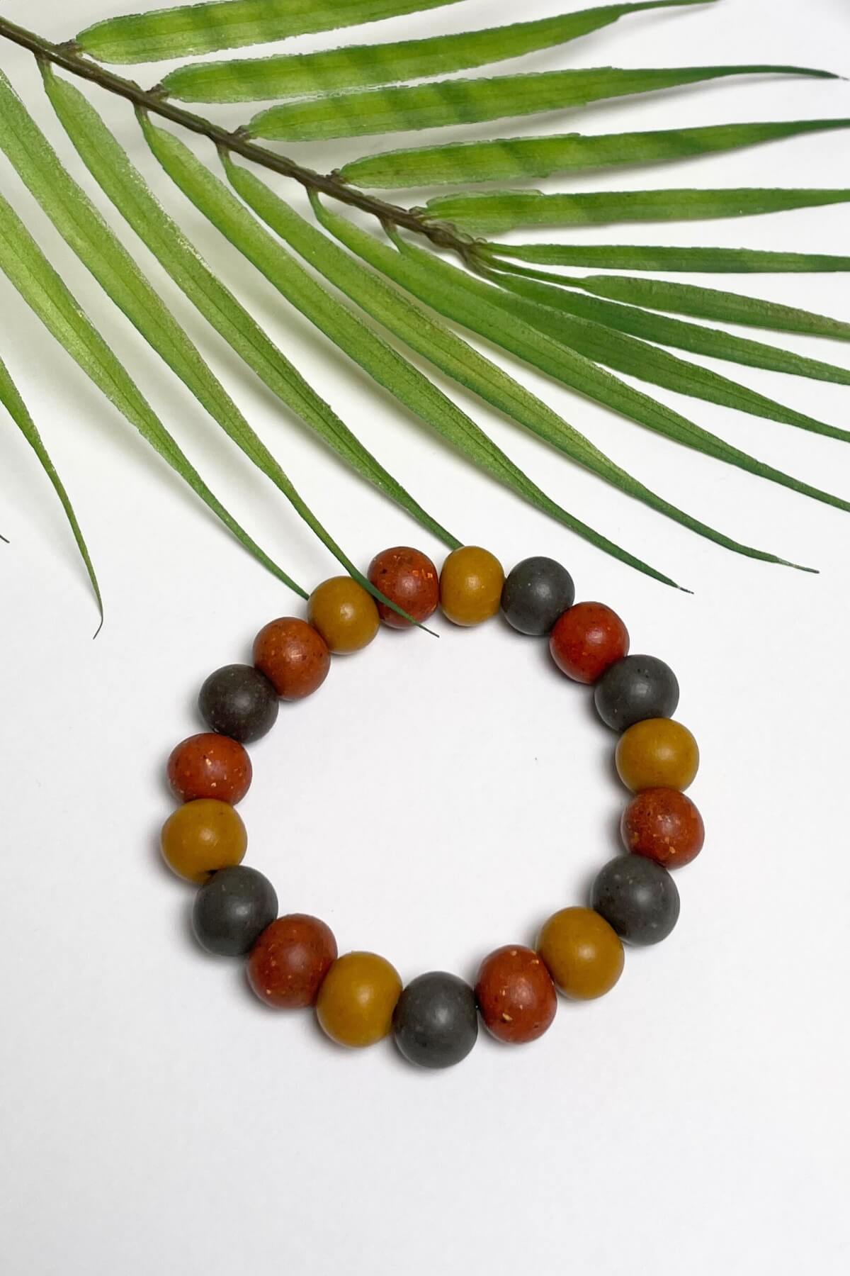 Samunnat Spce Mala Bracelet - on location in Huskisson