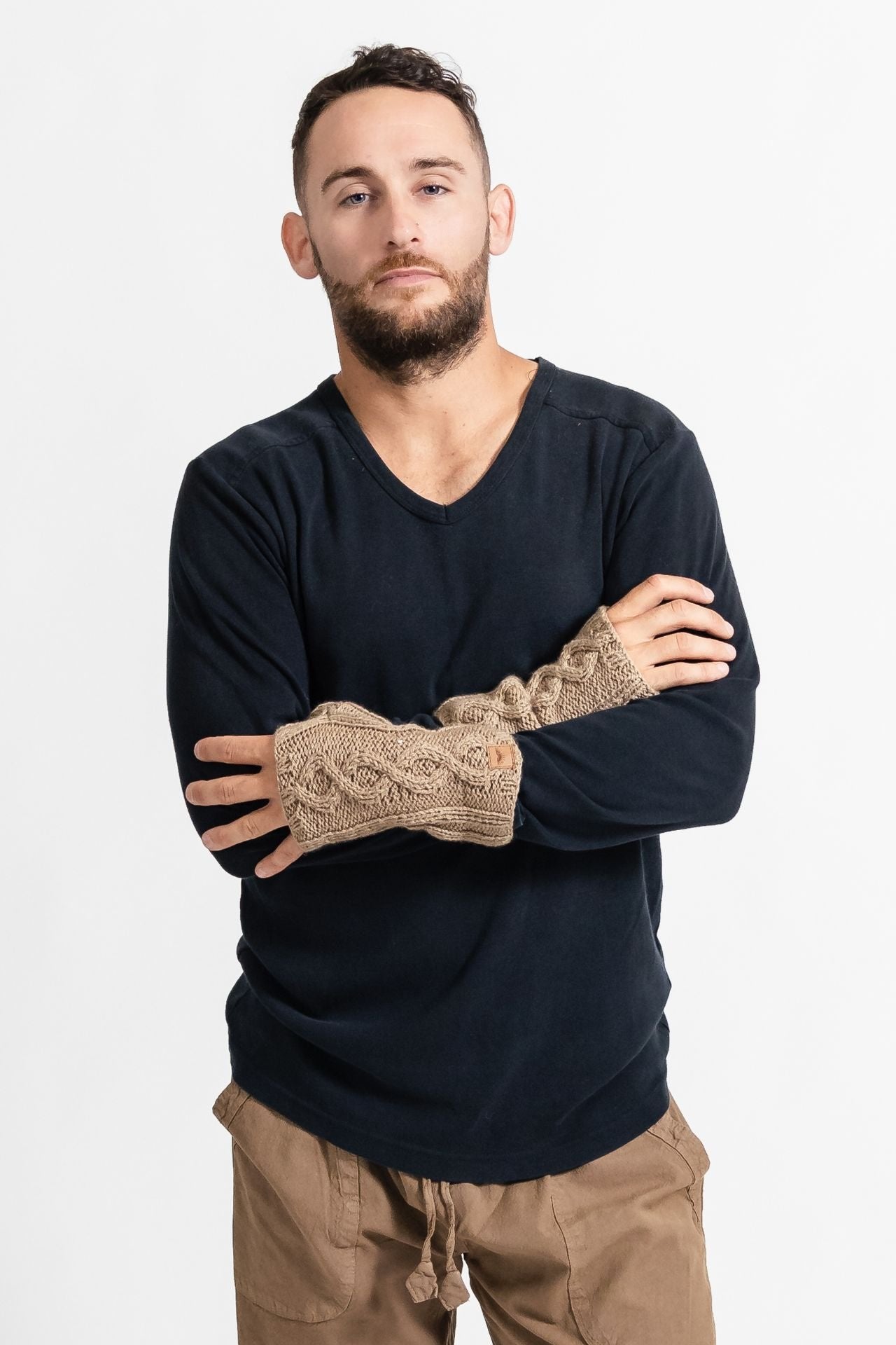 Surya Australia merino wool hand warmers for men from Nepal - Taupe