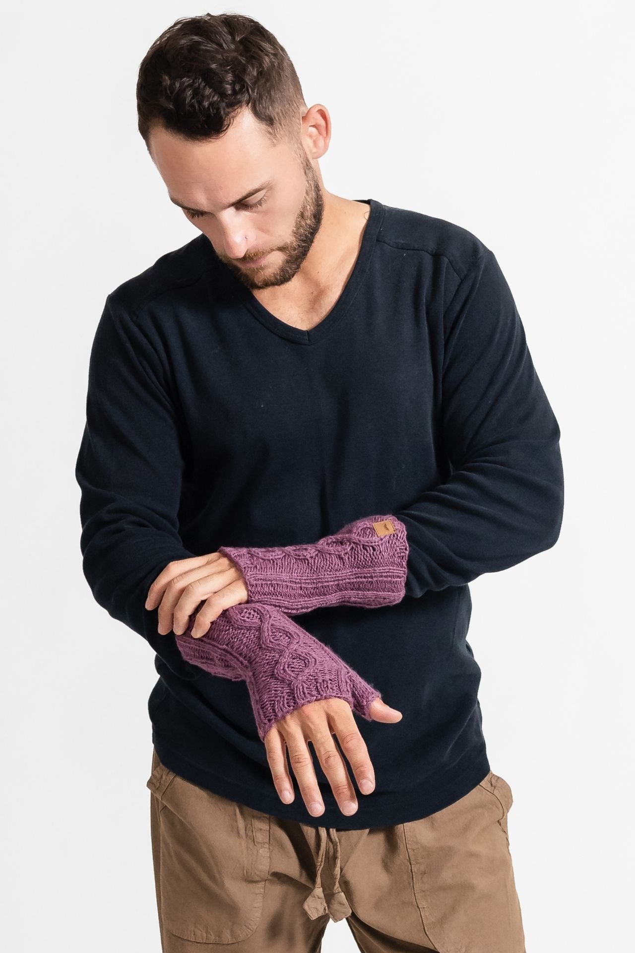 Surya Australia merino wool hand warmers for men from Nepal - Dusty Mauve