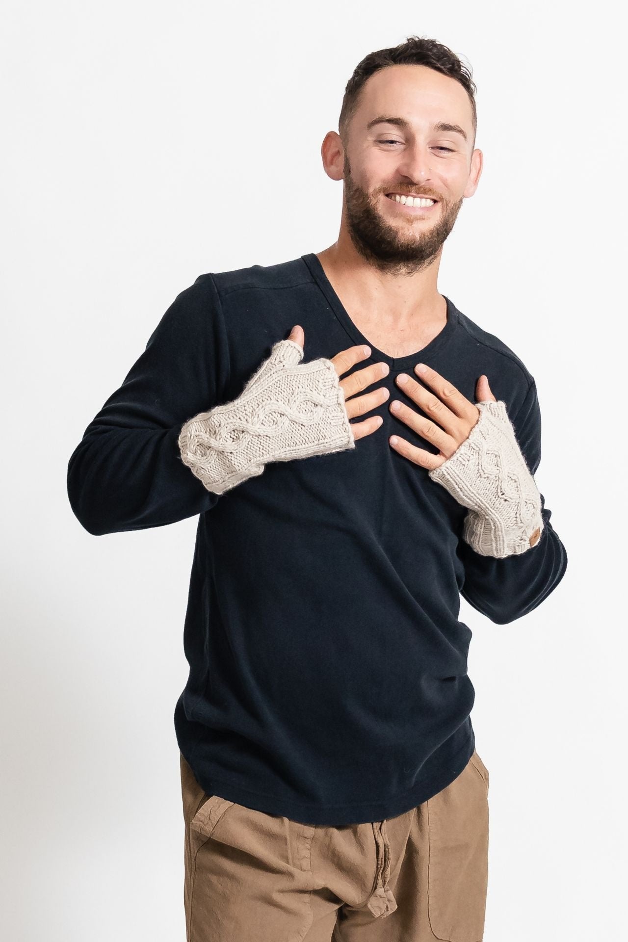 Surya Australia merino wool hand warmers for men from Nepal