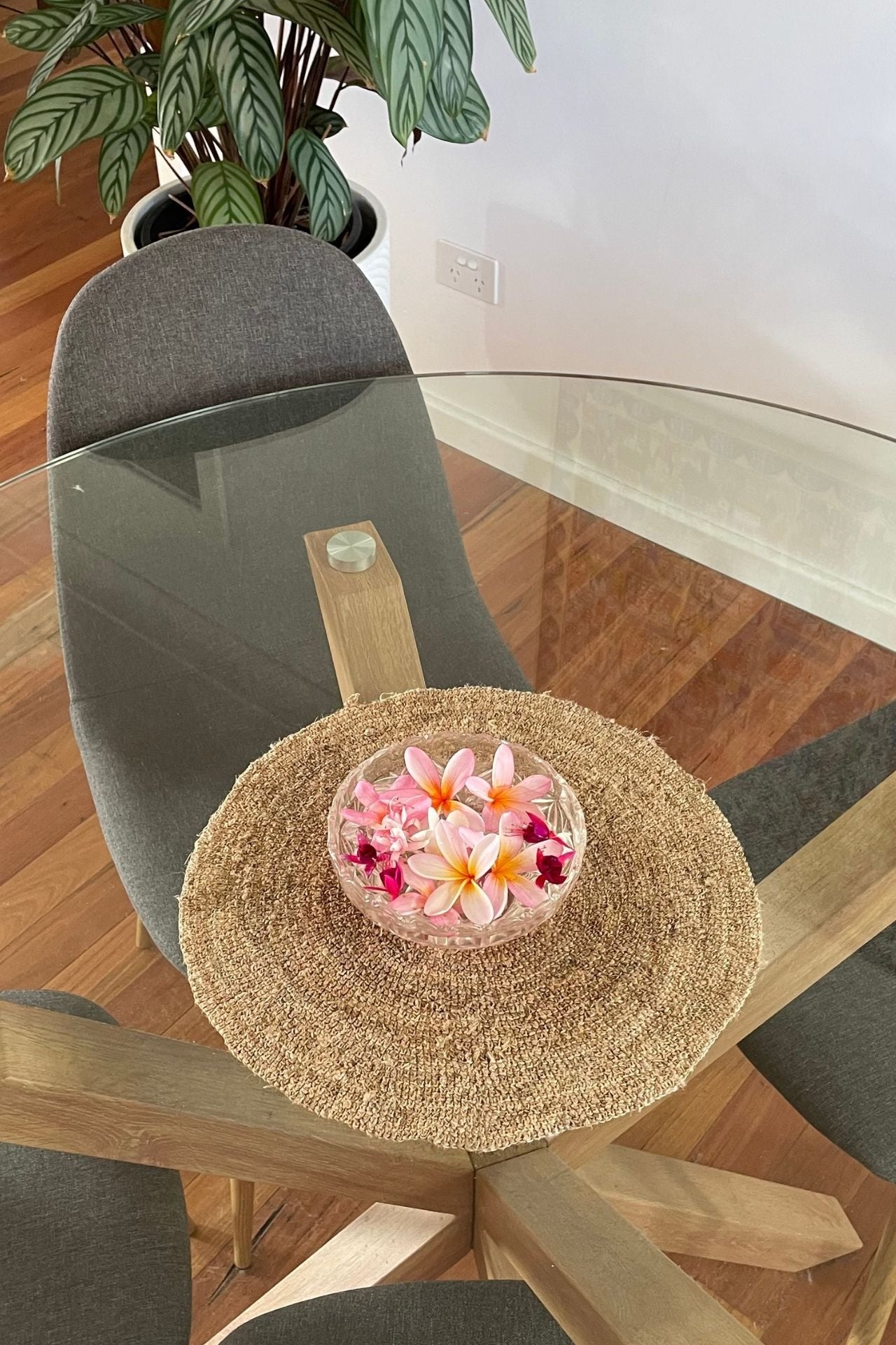 Surya Organic Hemp Centrepiece