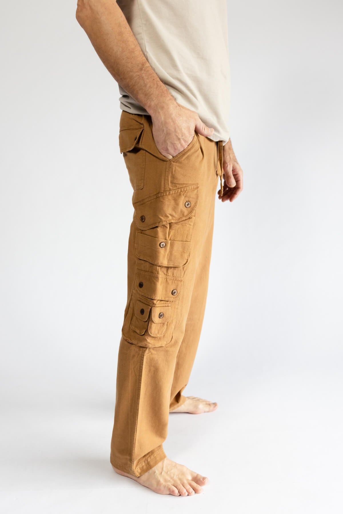 Surya Everyday Cotton Cargo Pants for Men - leg pocket detail