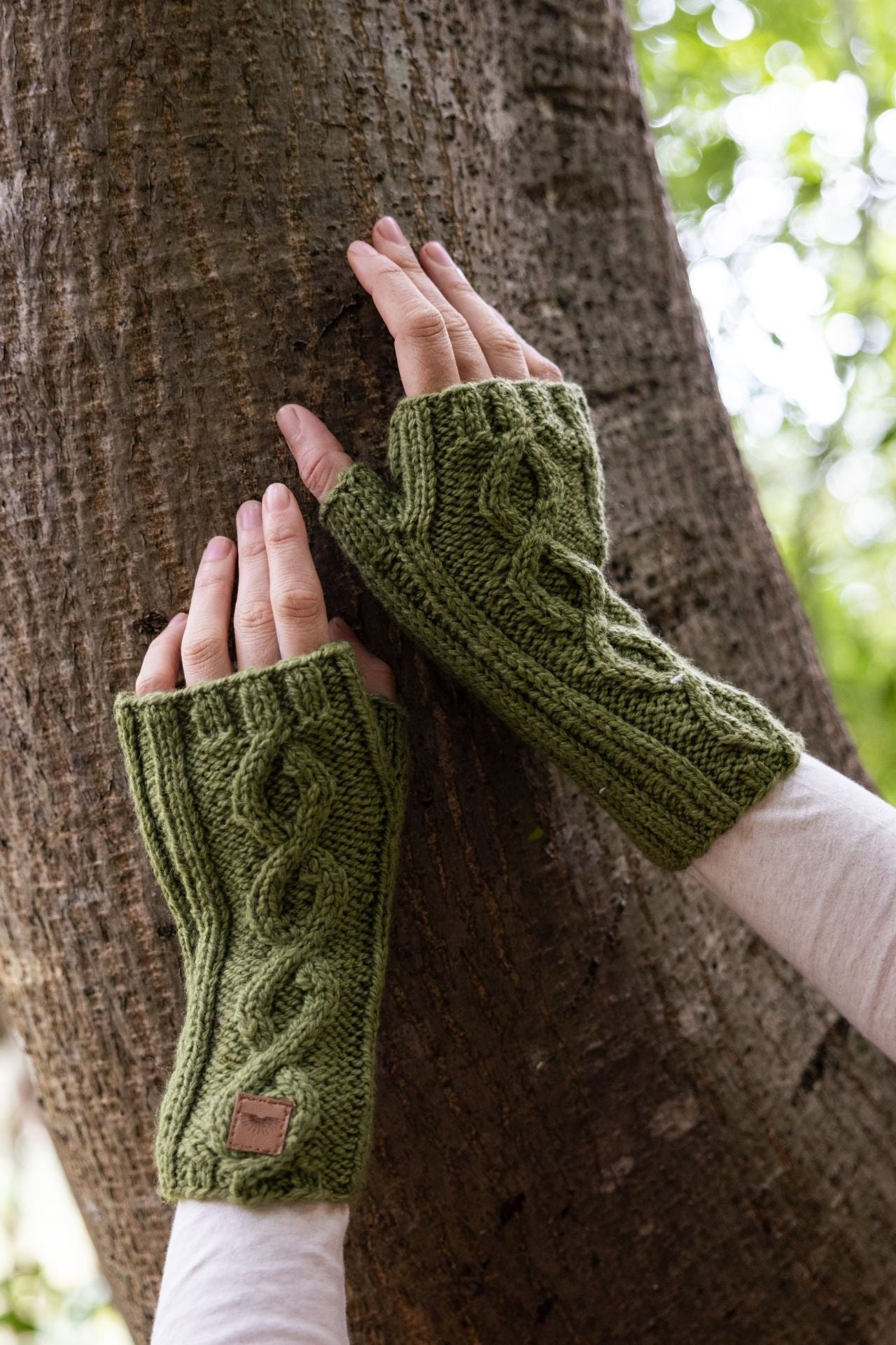 Surya Australia Ethical Merino Wool Arm Warmers made in Nepal - Green