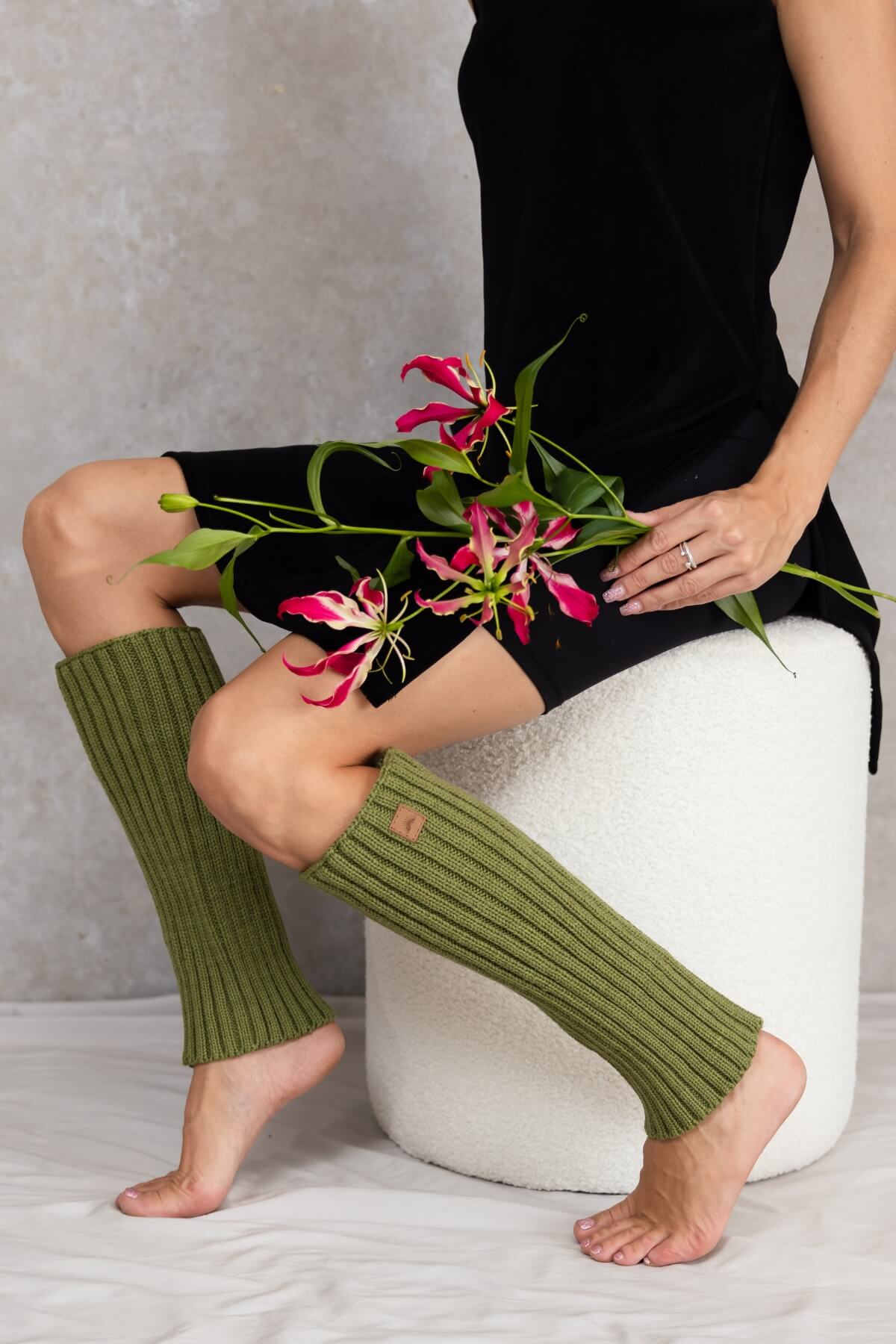 Surya Ethical Merino Wool Leg Warmers - Tree Green