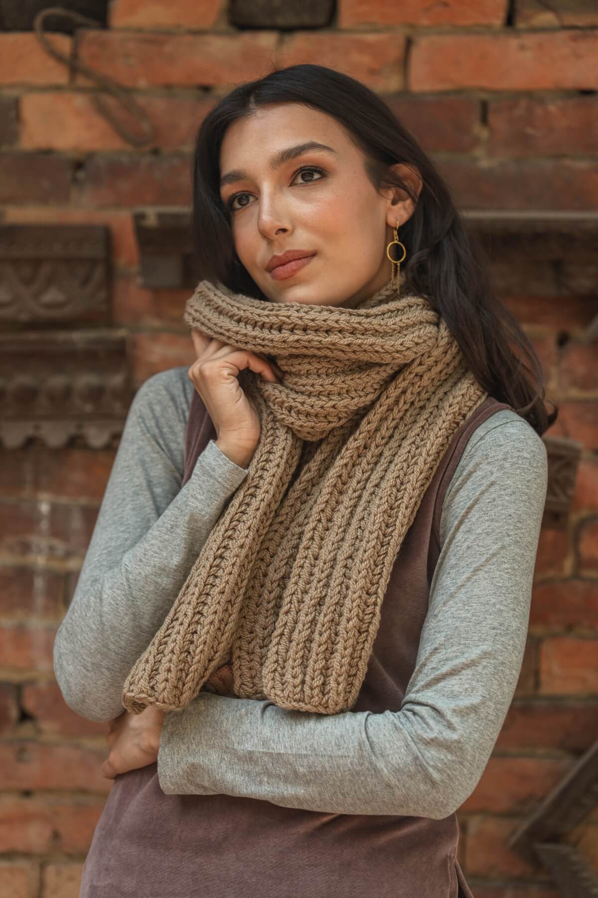 Merino Wool Knitted Scarf for Women -Taupe