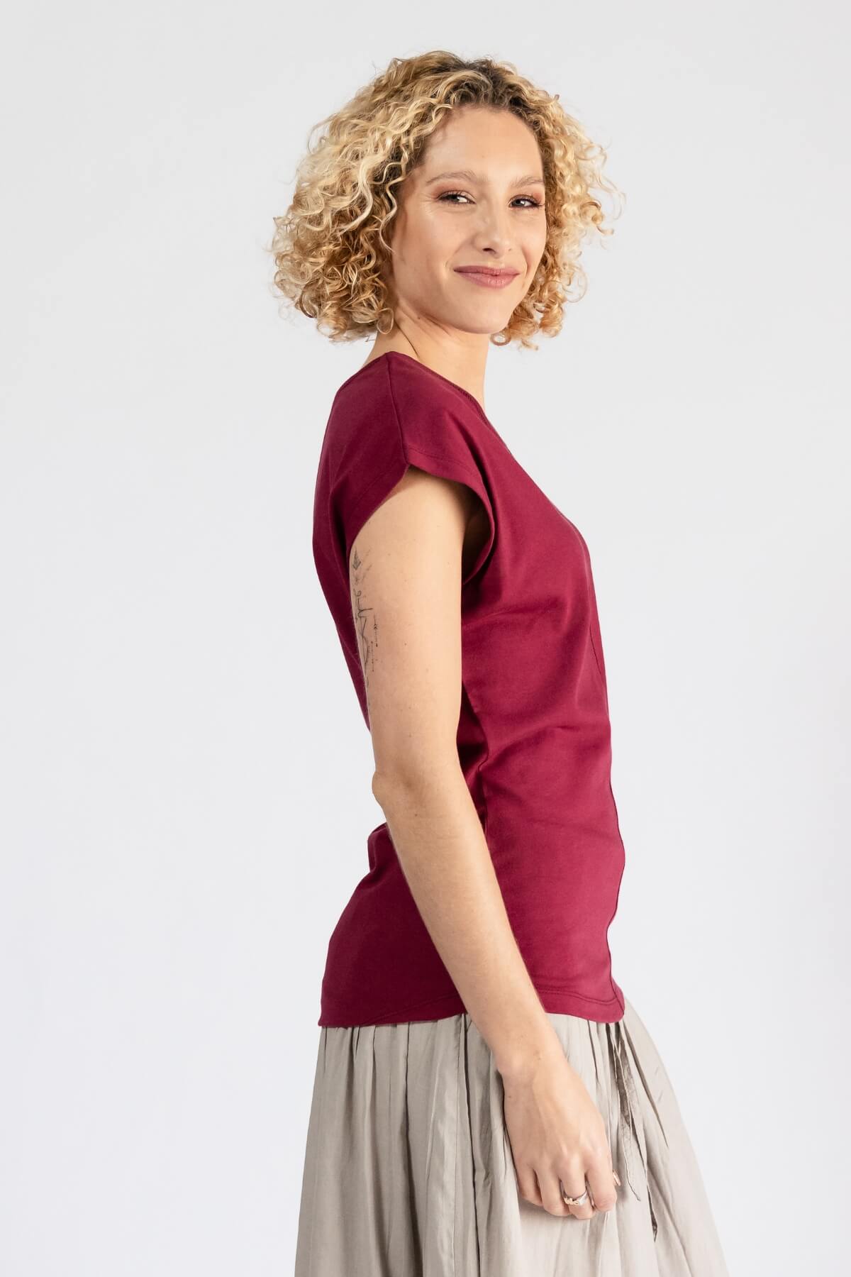 Surya Everyday Organic Cotton T-Shirt for Women - right side view