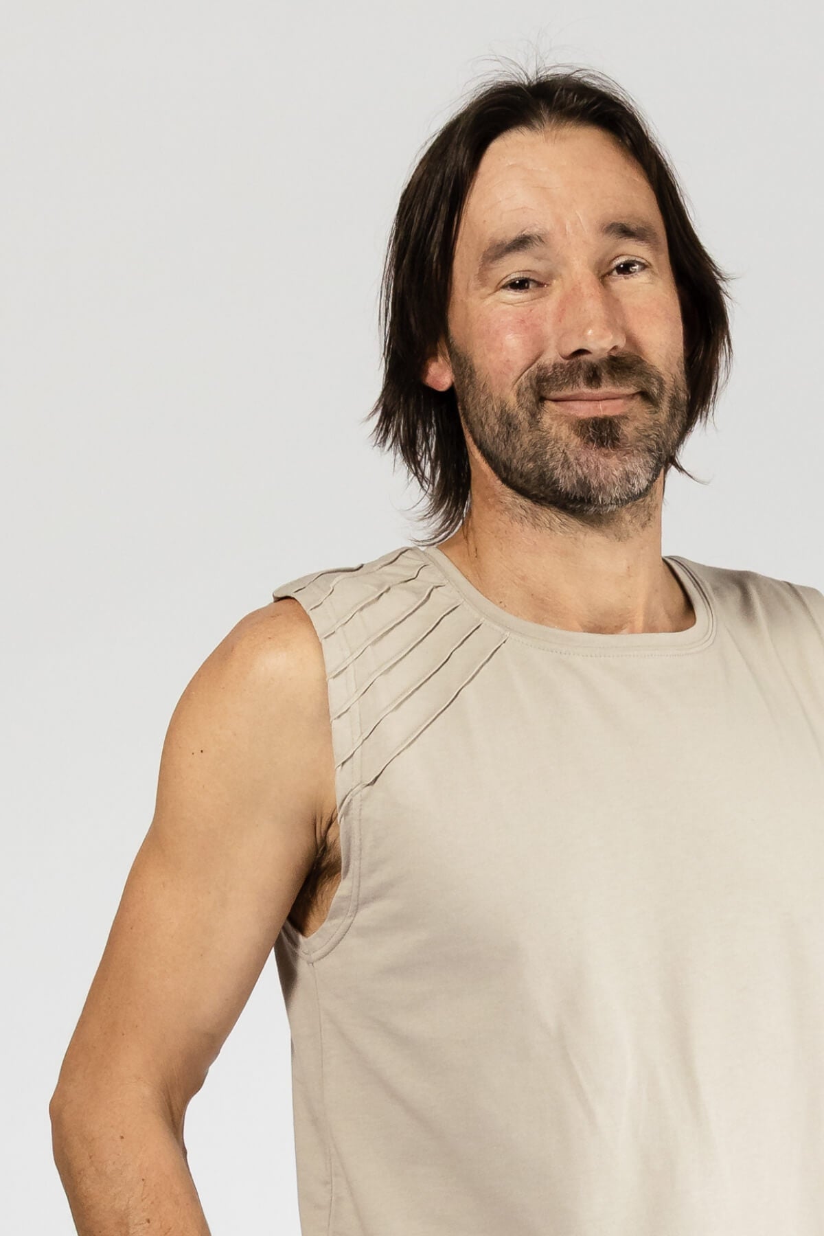 Surya Organic Cotton Singlet Tops for Men - shoulder detail