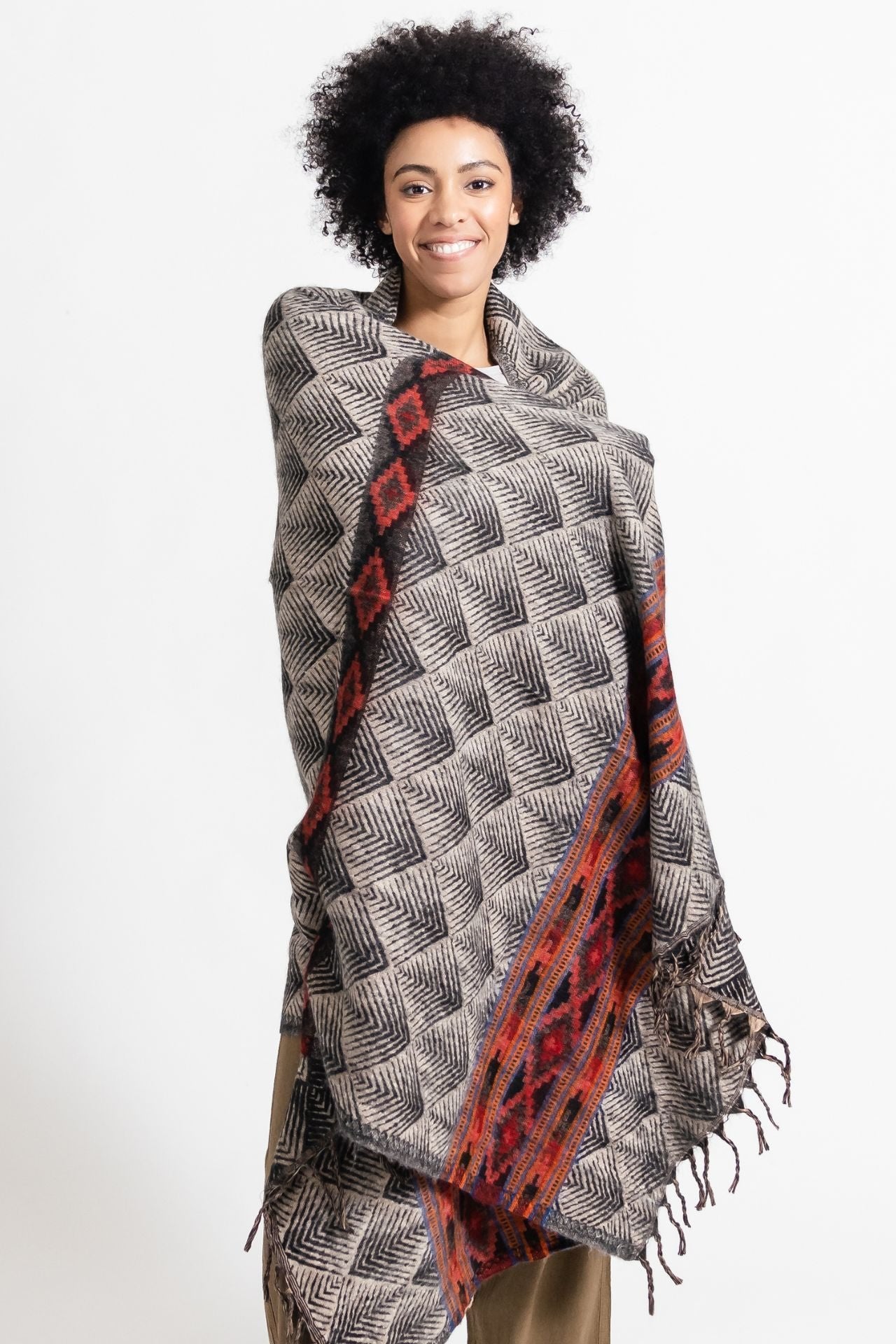 Surya Australia Ethical Tibetan Throw Rugs made in Nepal - Black