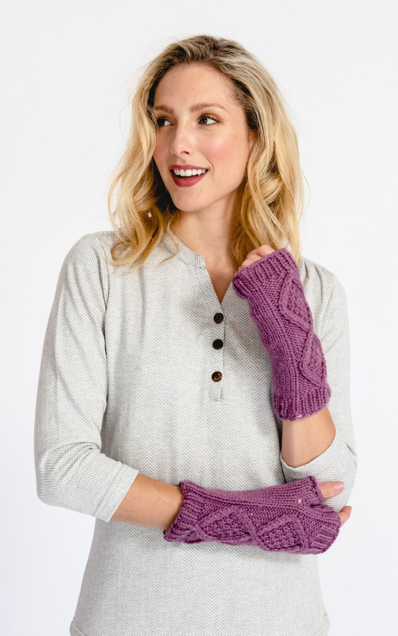 Surya Australia Ethically made Merino wool hand warmers from Nepal - dusty mauve