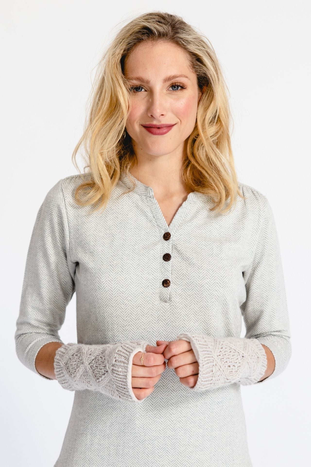 Surya Australia Ethically made Merino wool hand warmers from Nepal - oatmeal