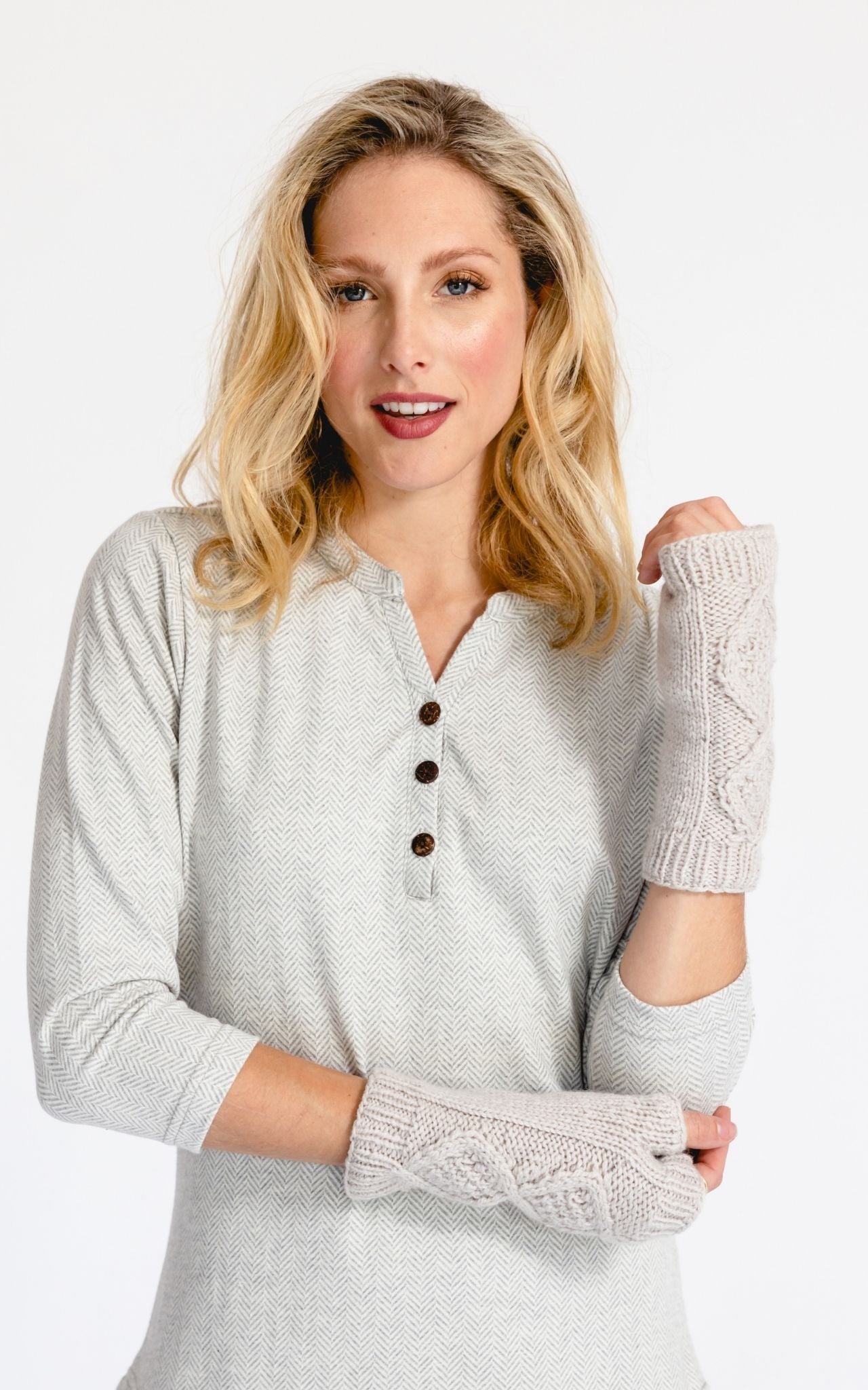 Surya Australia Ethically made Merino wool hand warmers from Nepal - oatmeal