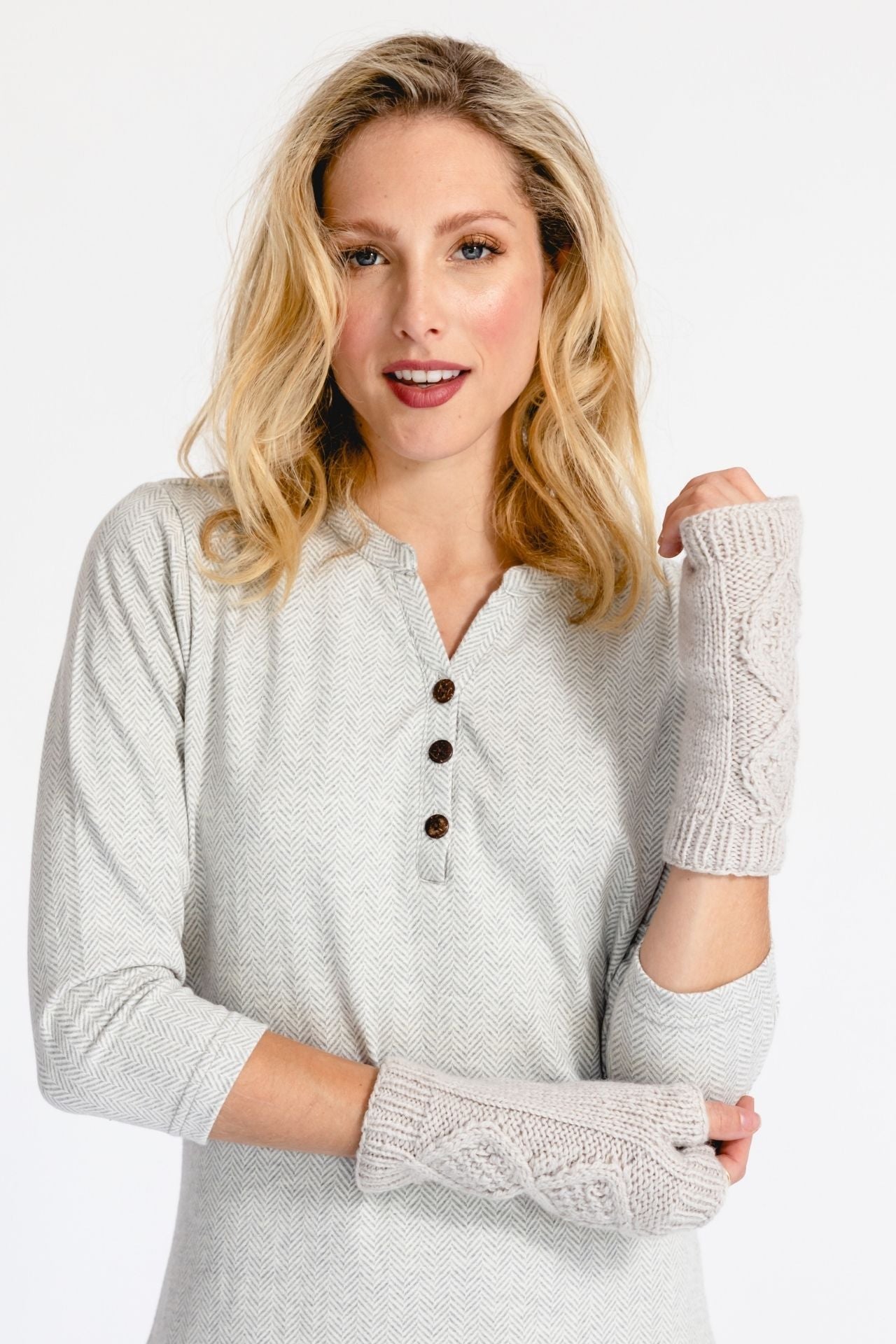 Surya Australia Ethically made Merino wool hand warmers from Nepal - oatmeal