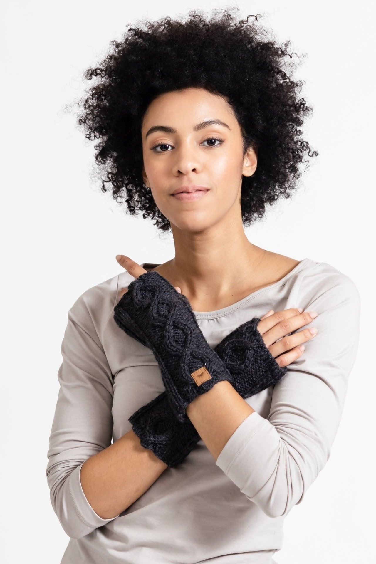 Surya Australia Ethical Merino Wool Arm Warmers made in Nepal - Charcoal