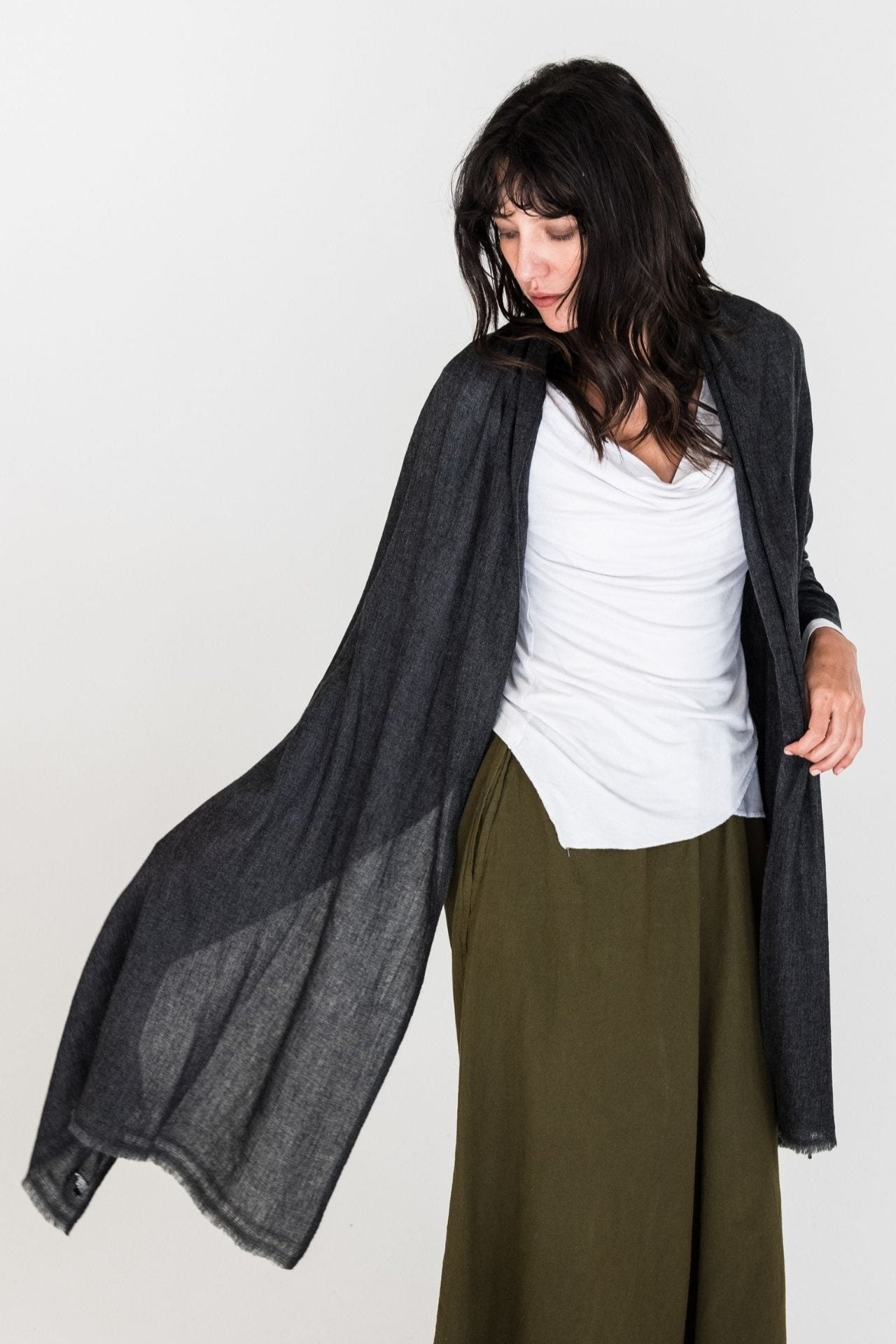 Surya Australia Fairtrade Cashmere Throw from Nepal - Charcoal