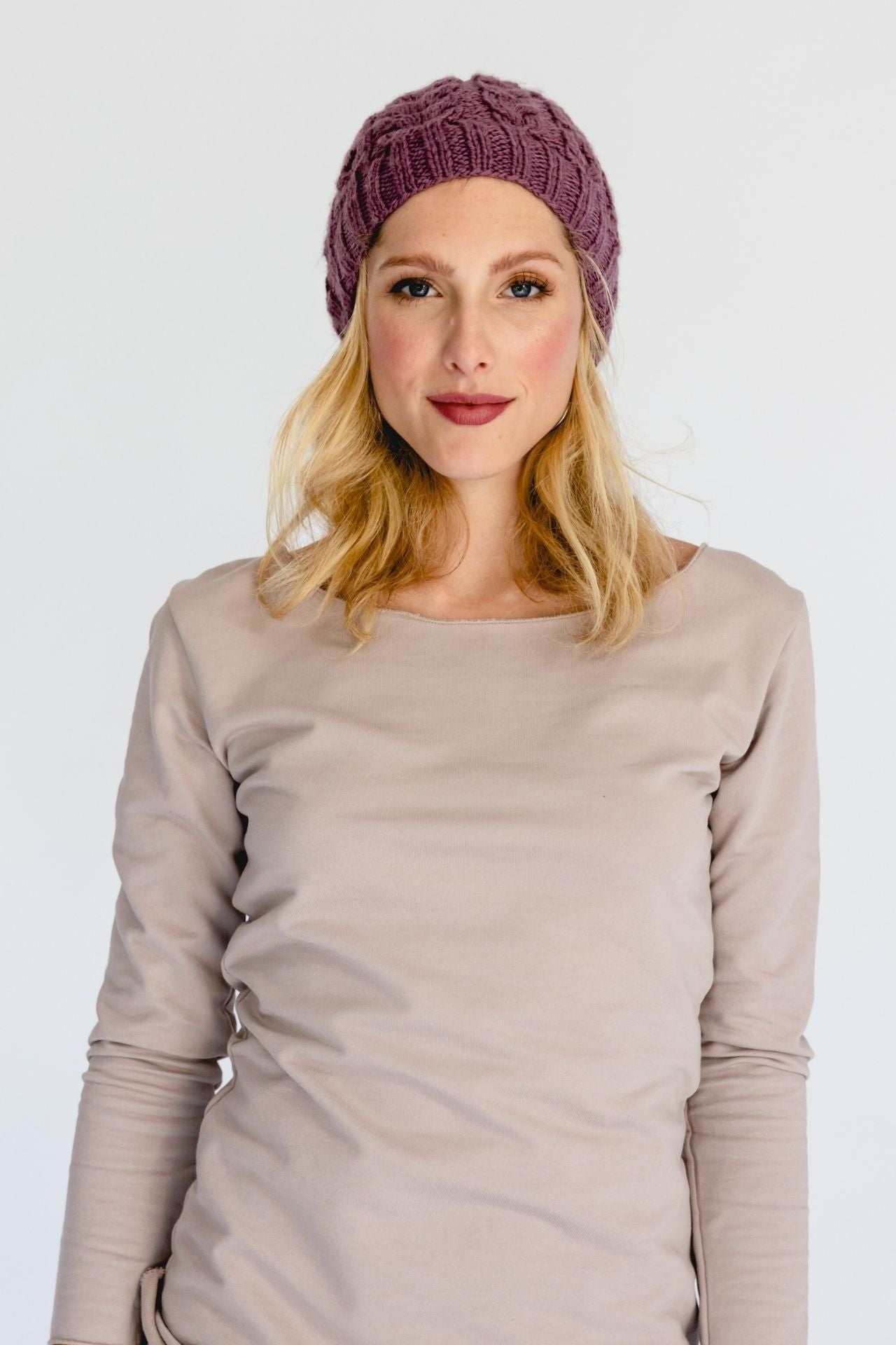 Surya Australia Ethical Cable Knit Merino Wool Beanie from Nepal - Dusty Mauve