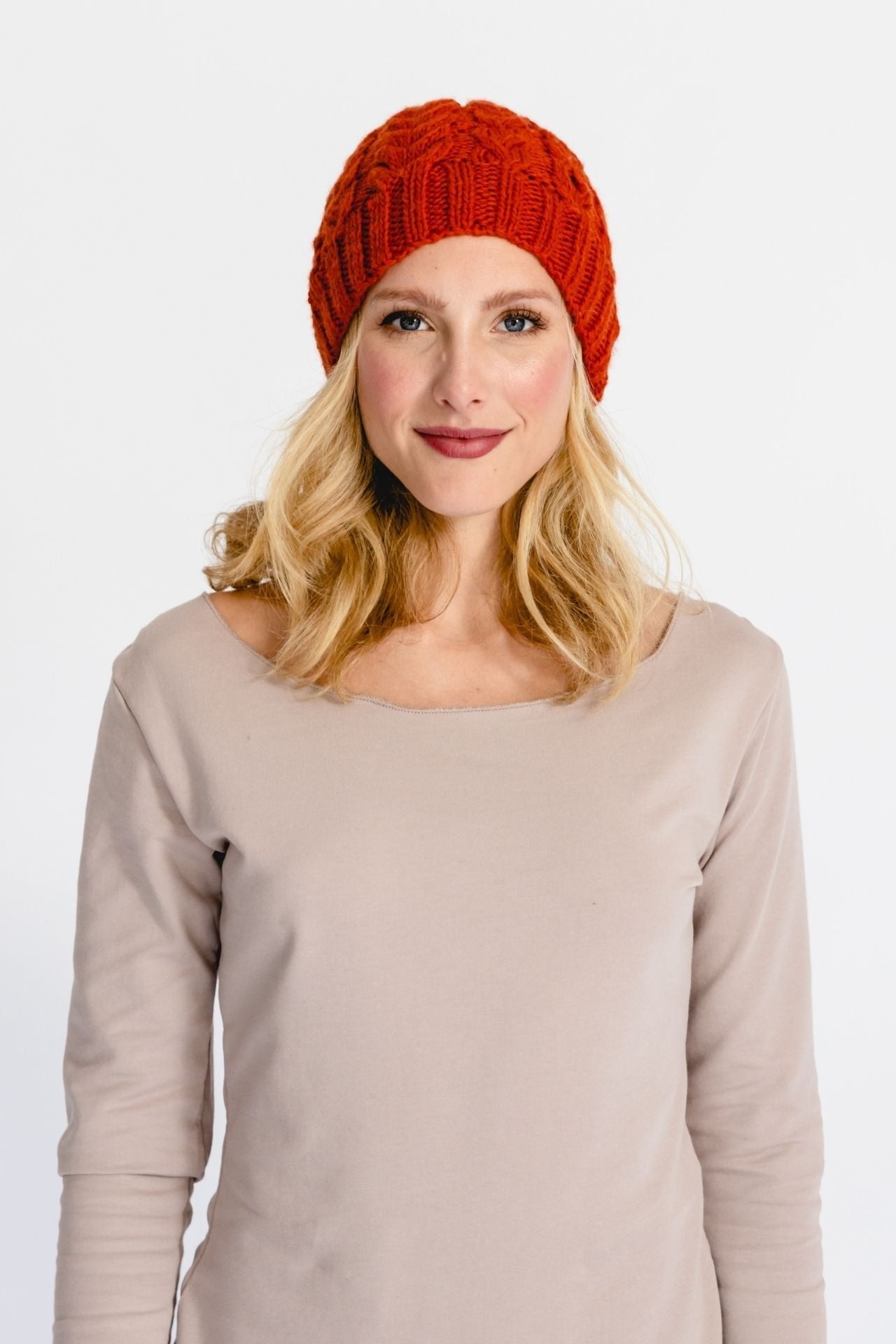 Surya Australia Ethical Cable Knit Merino Wool Beanie from Nepal - Rust