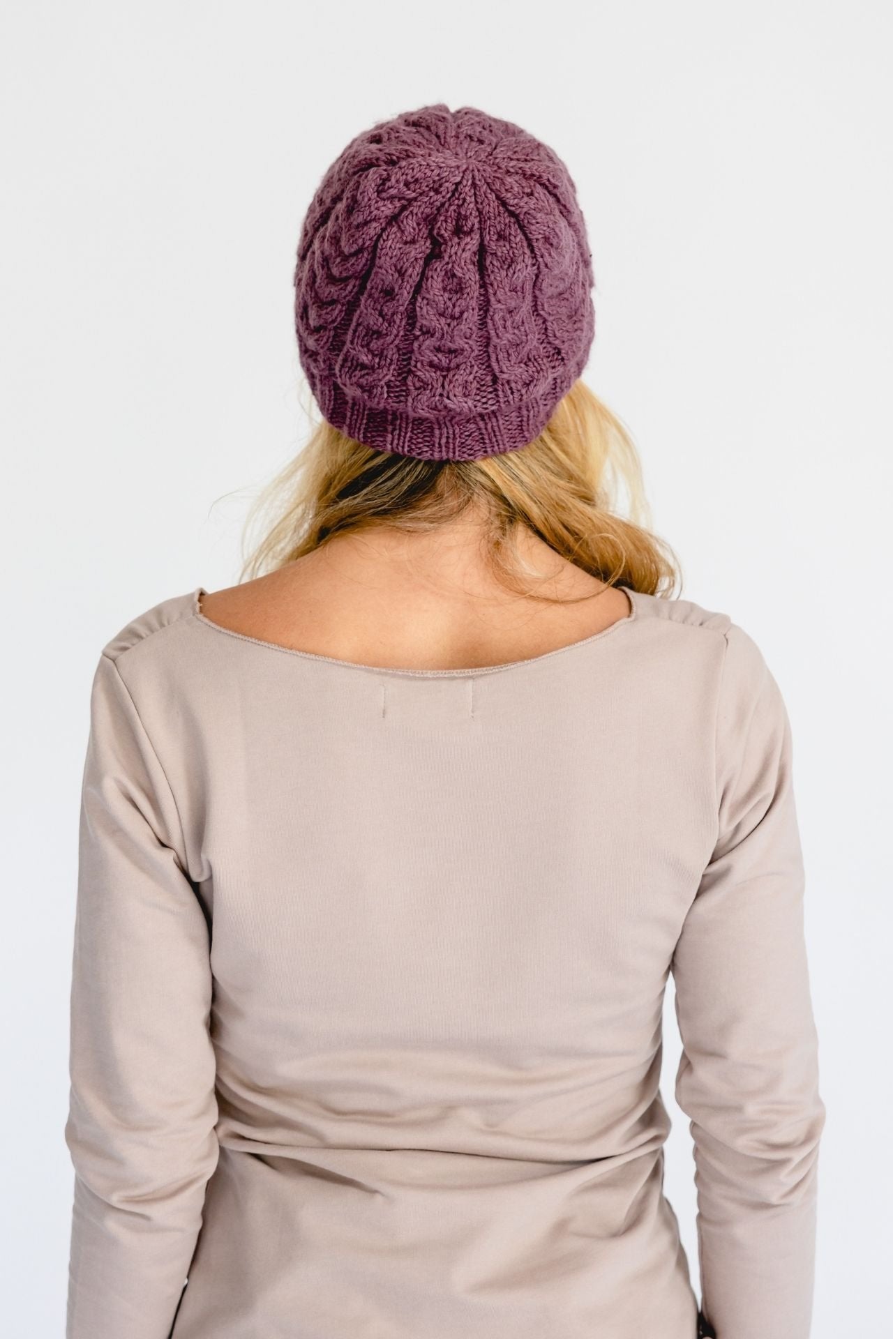 Surya Australia Ethical Cable Knit Merino Wool Beanie from Nepal - Dusty Mauve