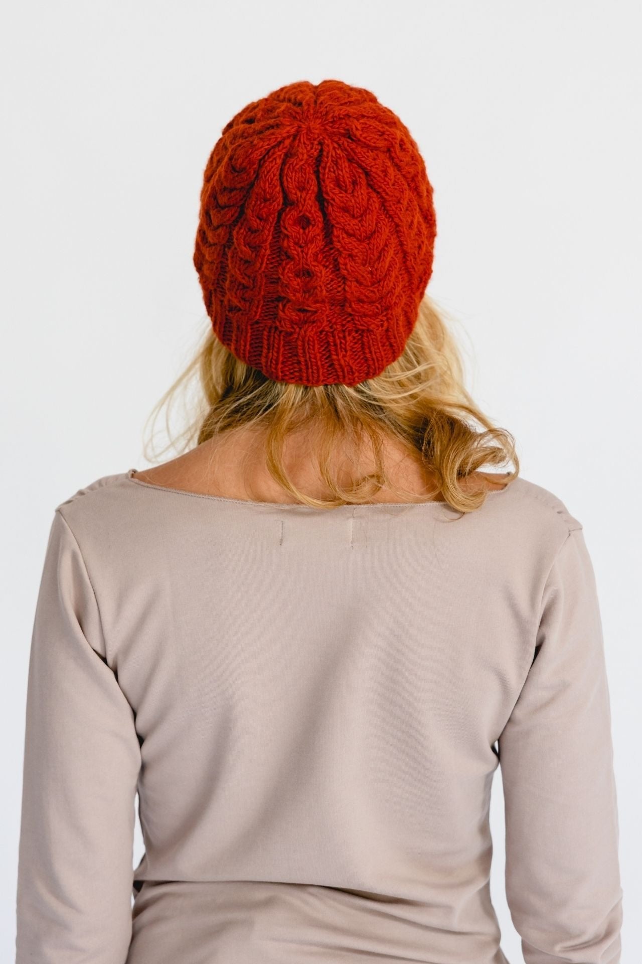 Surya Australia Ethical Cable Knit Merino Wool Beanie from Nepal - Rust