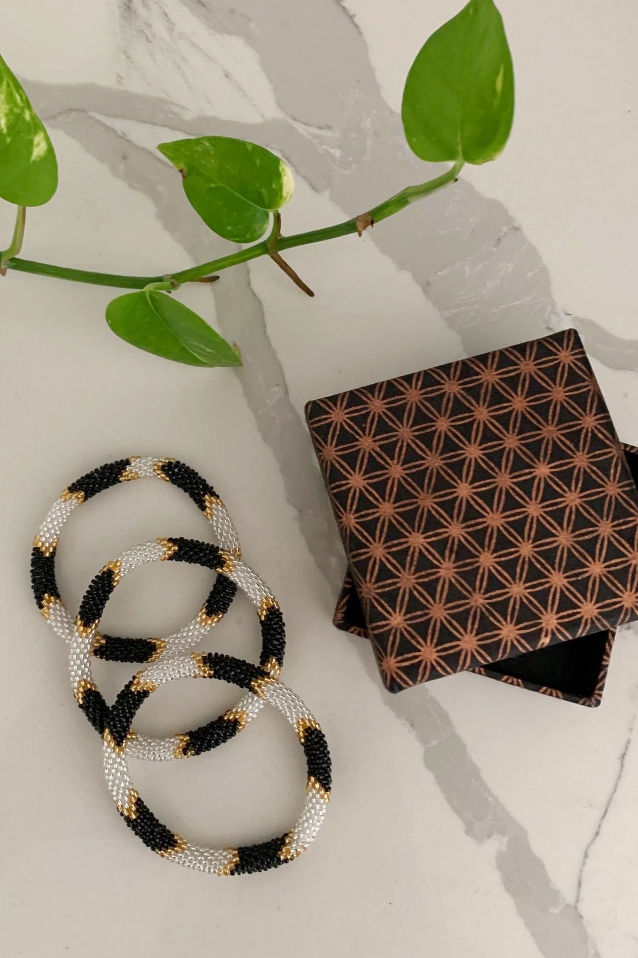 Surya Australia Rolling Beaded Bracelet made in Nepal - Zysia