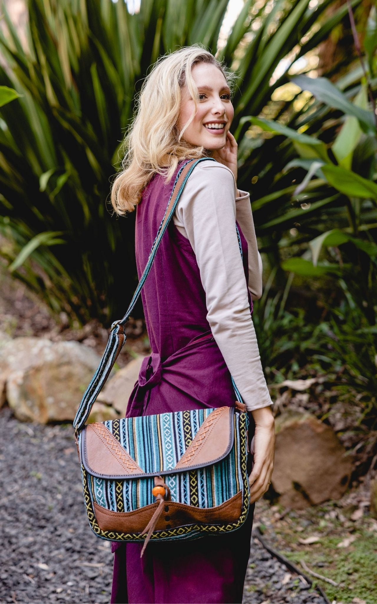 Surya Australia Buffalo Leather & Cotton Bag from Nepal - Bretagne