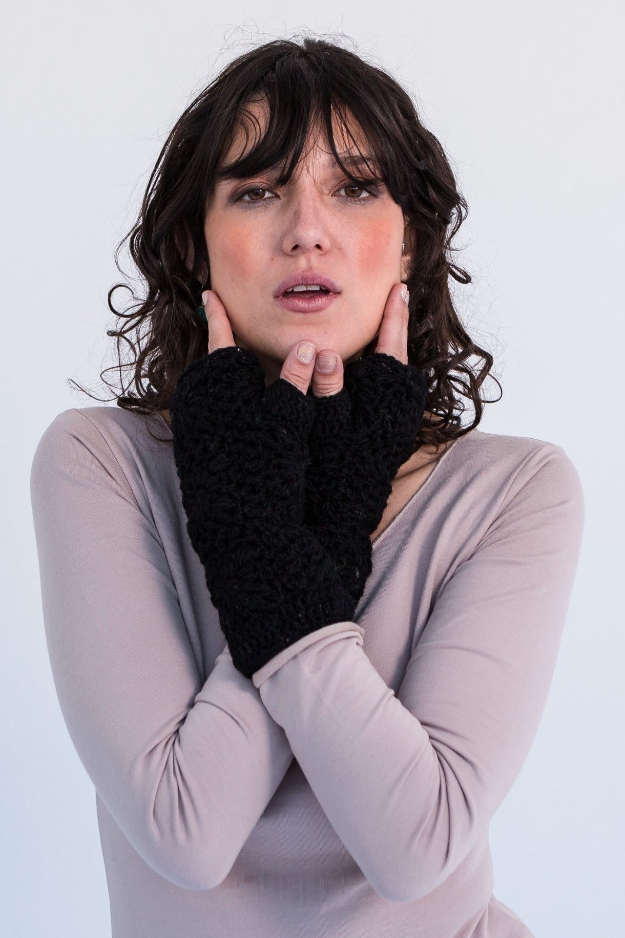 Surya Australia Woolen Hand warmers from Nepal - Black