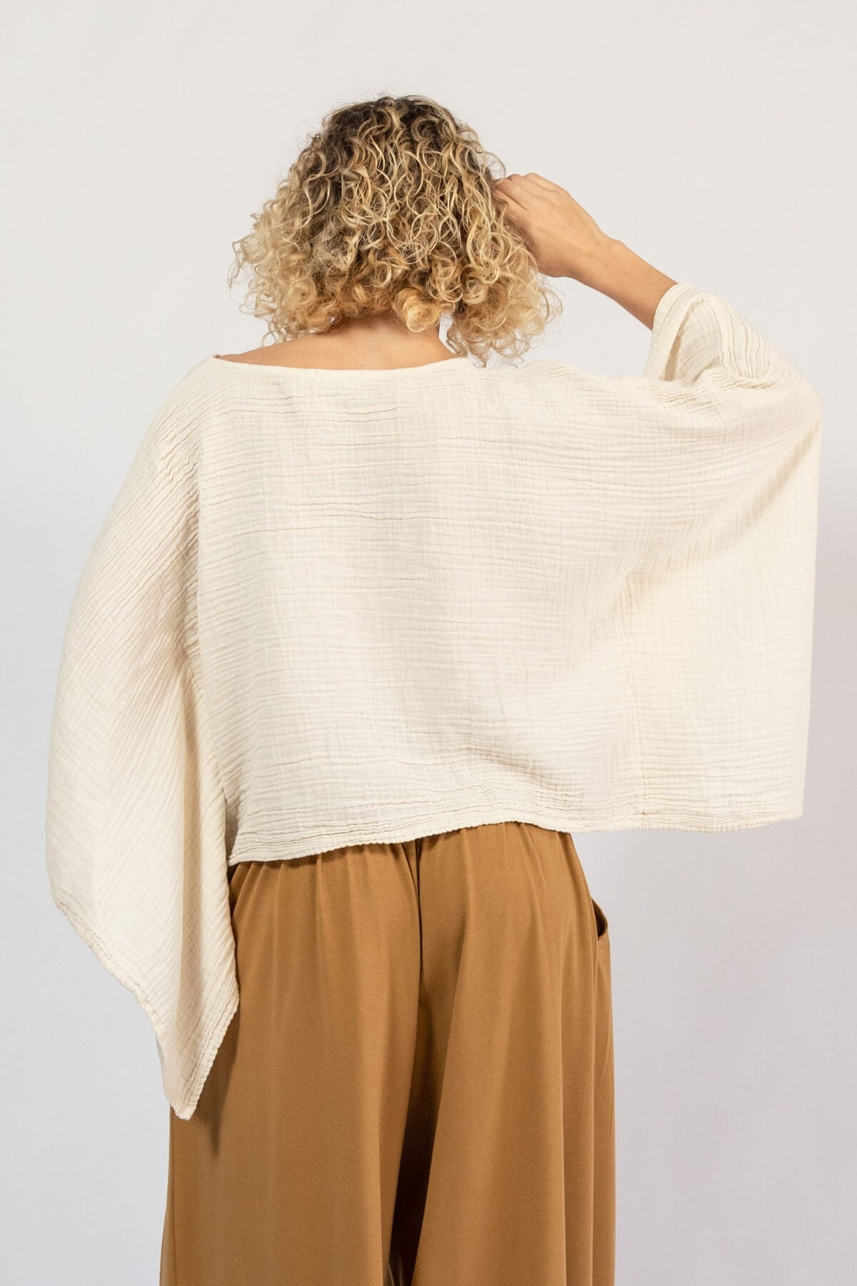 Muslin cotton kimono sleeve top for women – rear view