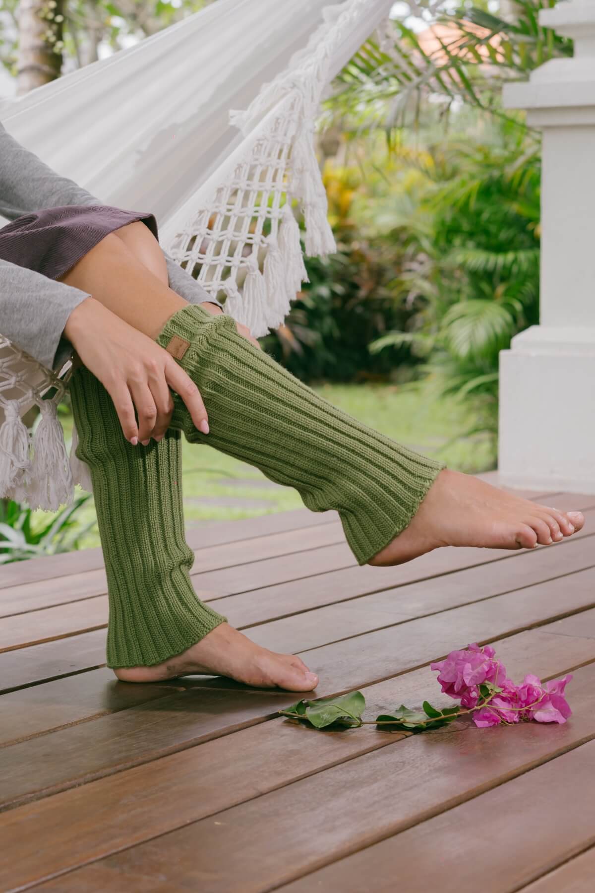 Ethical merino wool leg warmers for women - green