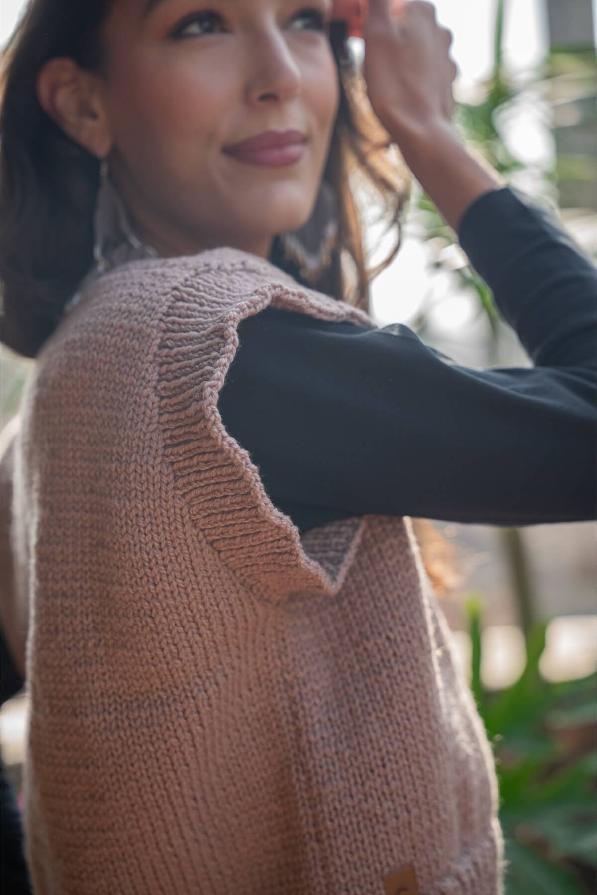 Cropped Merino Wool Vest for Women - sleeve detail