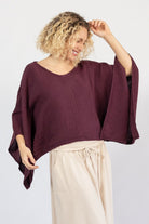 Lightweight muslin cotton flow top for women – right side view