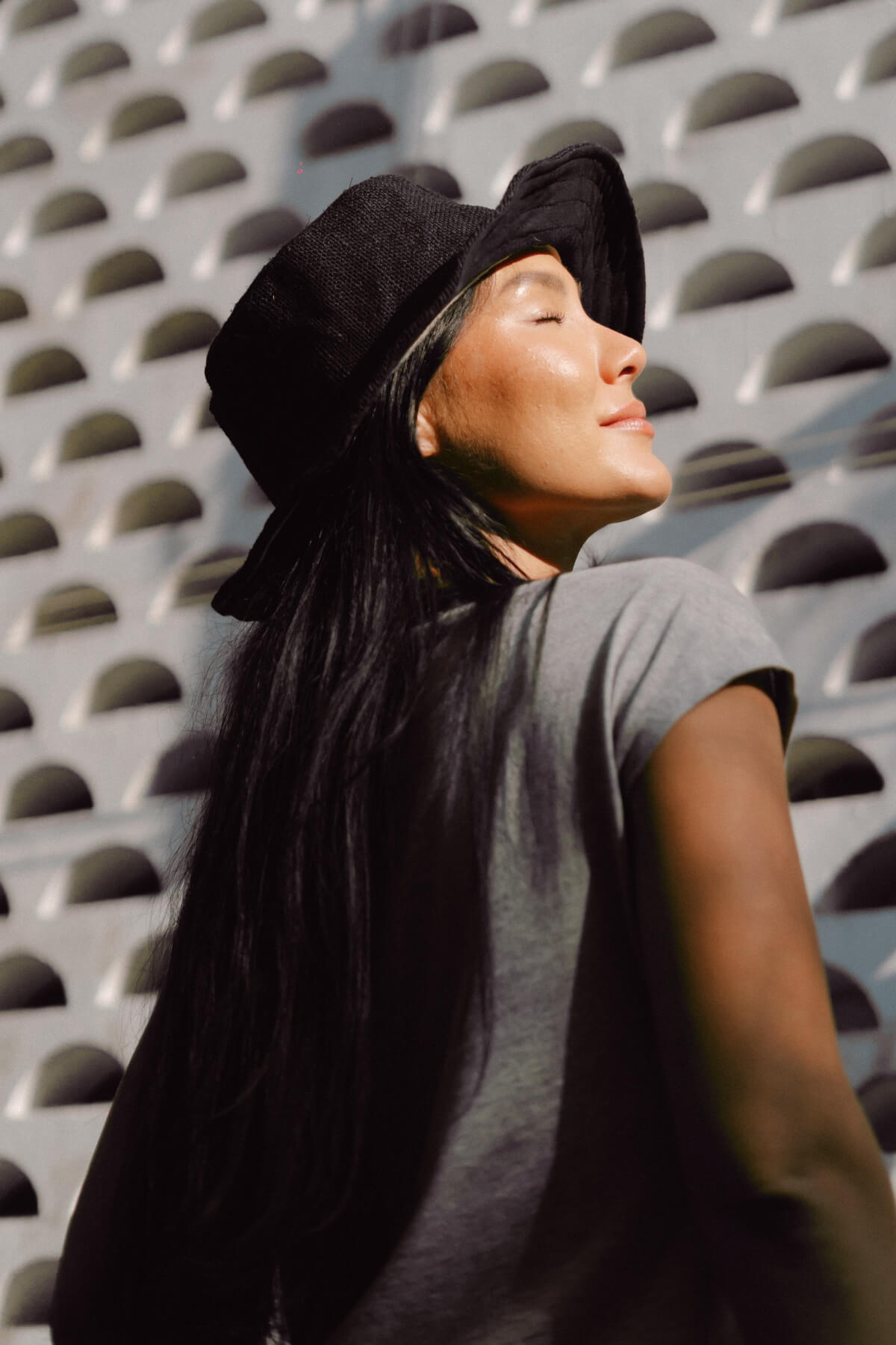 Wide brim hemp hats for women – ethically made in Nepal