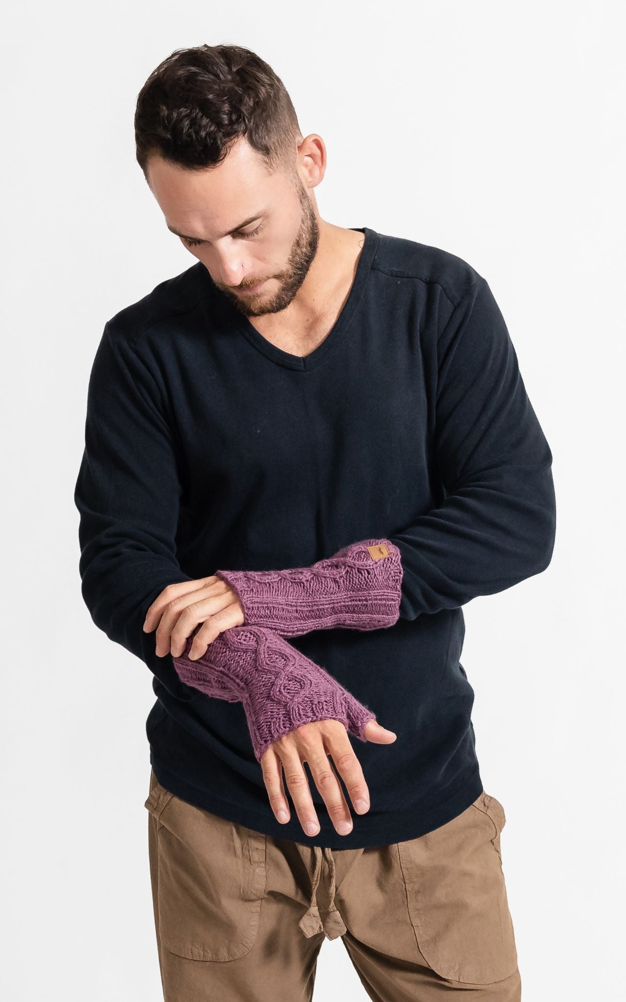 Surya Australia merino wool hand warmers for men from Nepal - Dusty Mauve