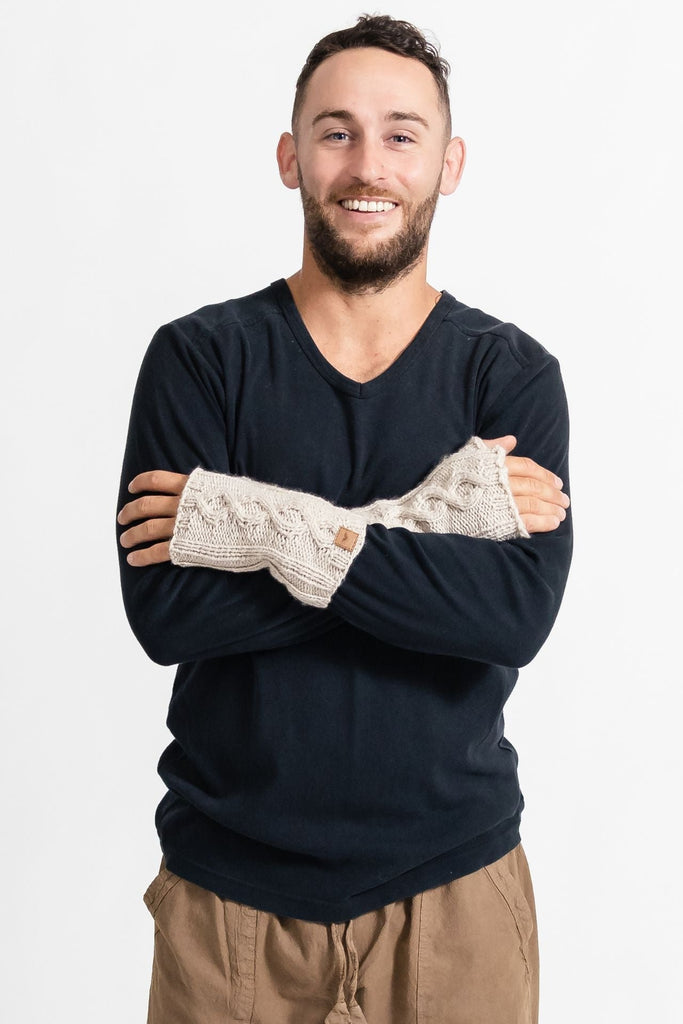 Surya Australia merino wool hand warmers for men from Nepal - Oatmeal