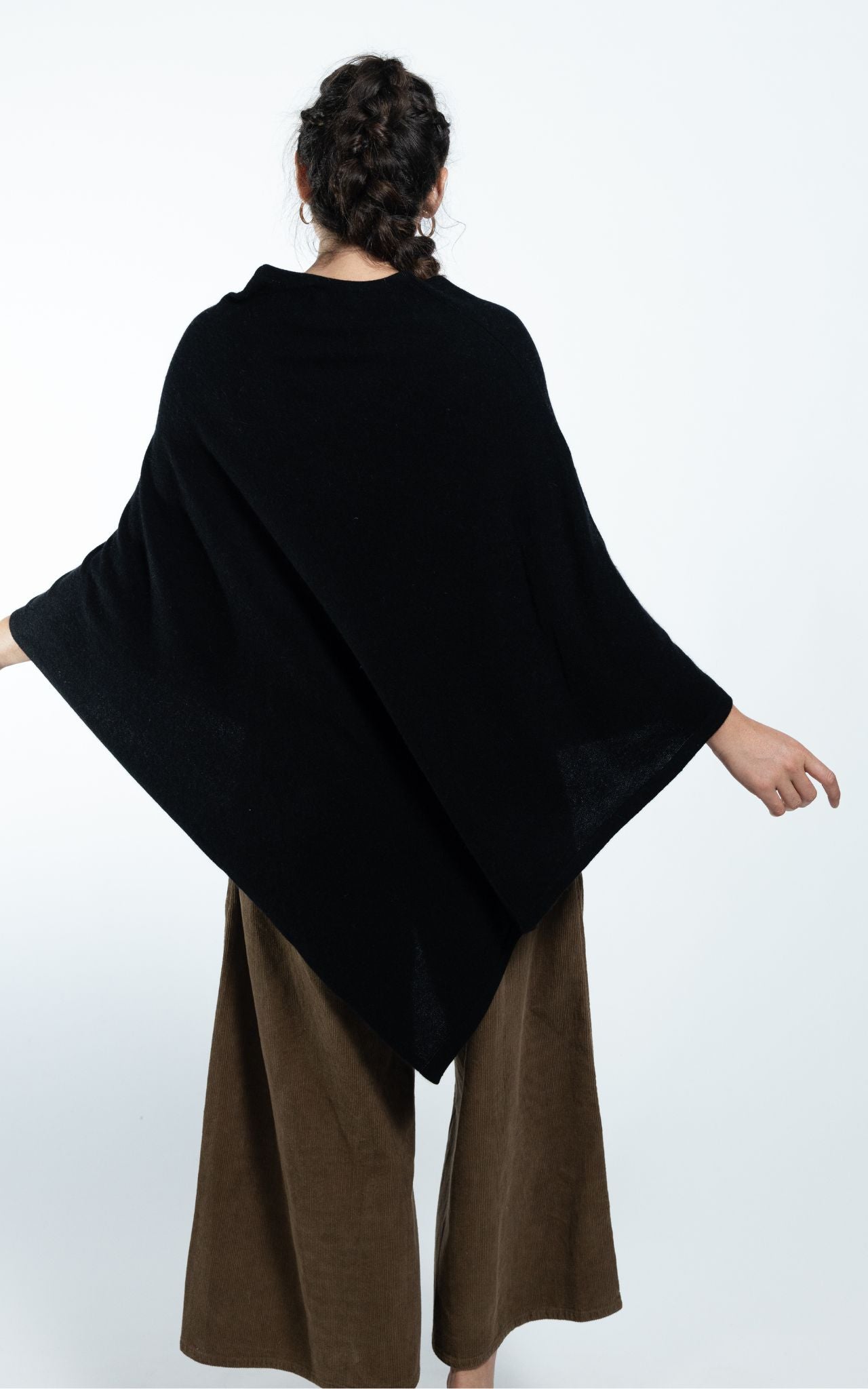 Surya Australia Ethical Cashmere Poncho made in Nepal - Black