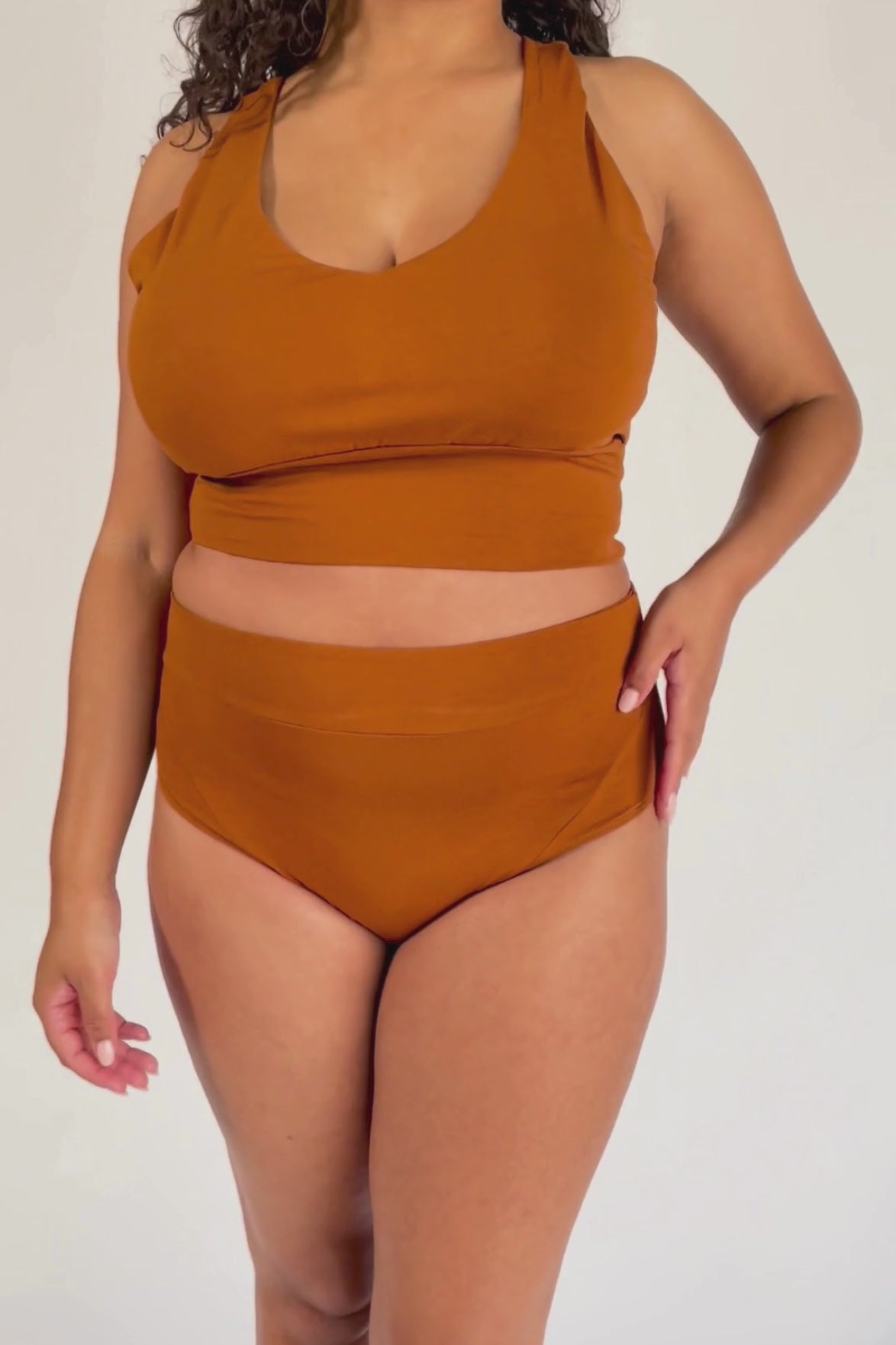 Organic Cotton Crop Top - stretchy detail on video