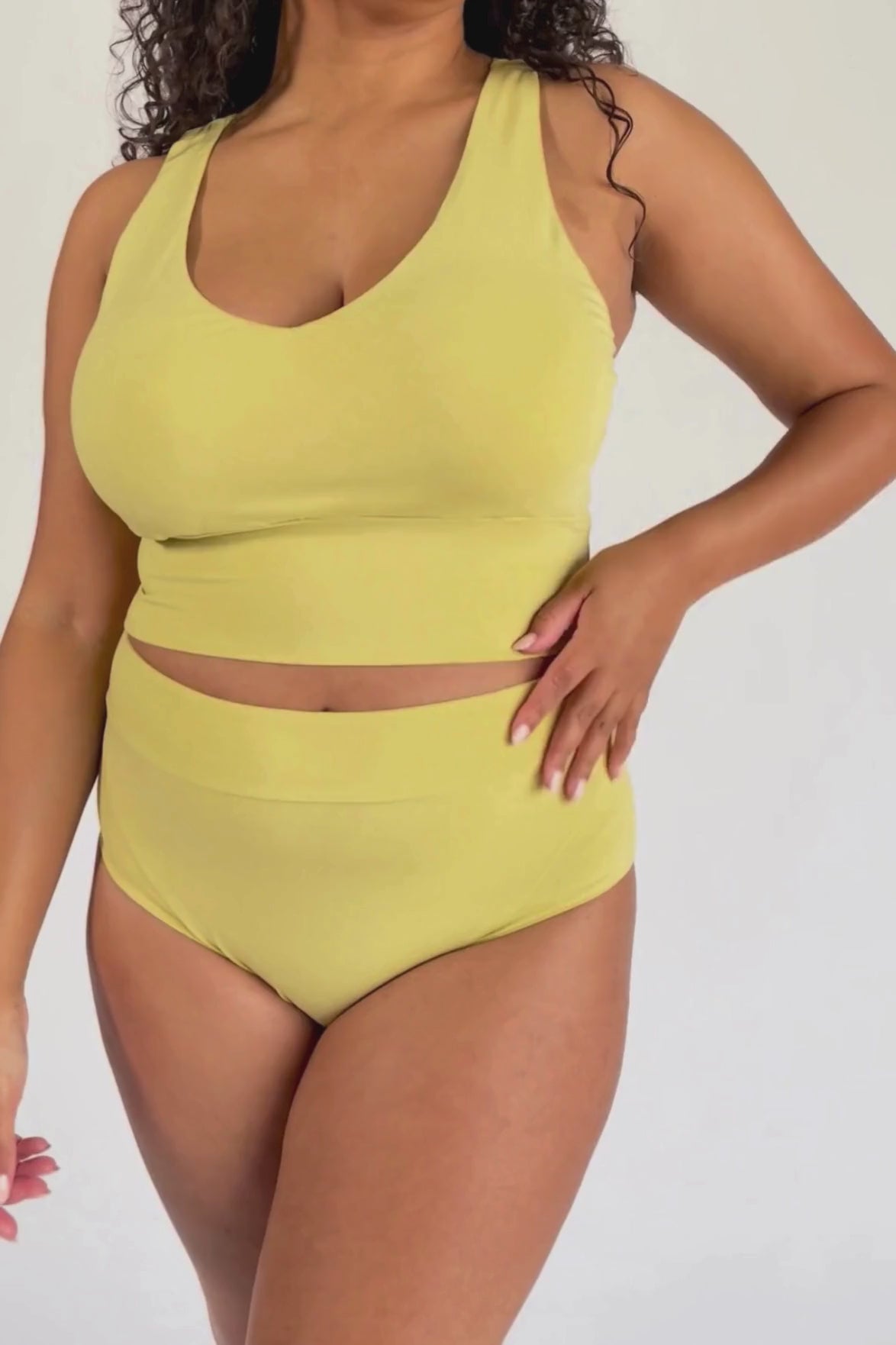 Organic cotton high waist undies for Women - video detail of fabric stretch