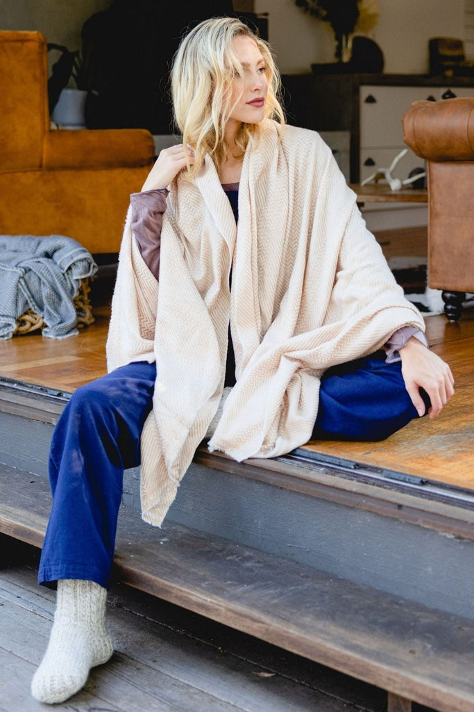 Surya Australia Cashmere Blanket - Cream