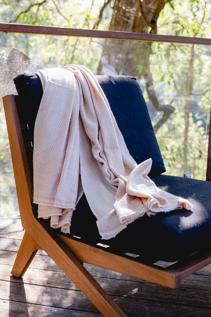 Surya Australia Cashmere Blanket - Cream